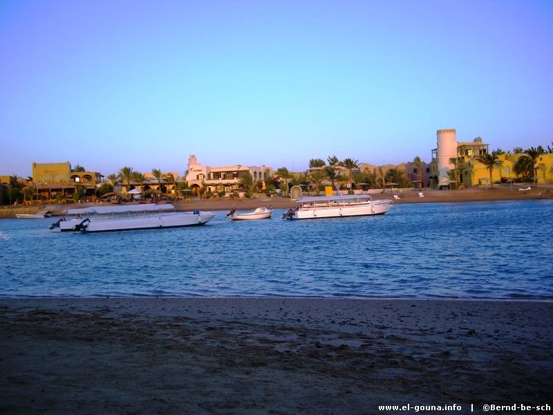Kafr El Gouna (Tammr Henna, Downtown) 2774
